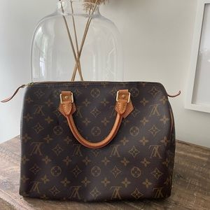 Louis Vuitton SPEEDY 30.  AUTHENTIC